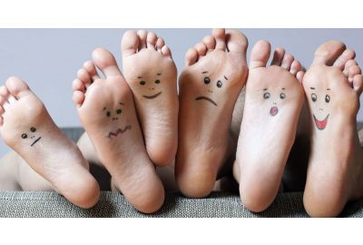 COME PRENDERSI CURA DEI PIEDI IN VISTA DELL' ESTATE? 